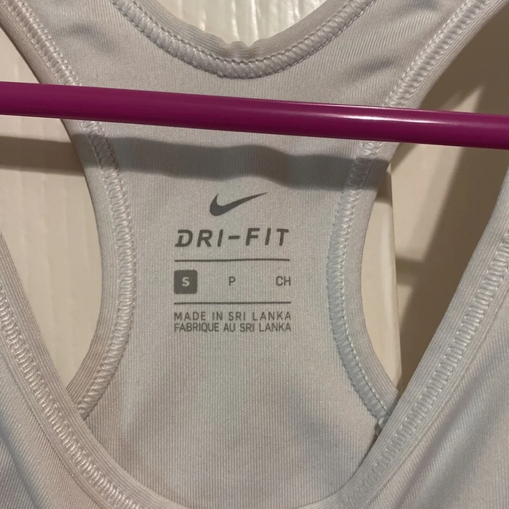 Nike white sports bra - Picture 2 of 4